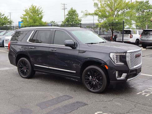 Used 2024 GMC Yukon Denali w/ Denali Reserve Package AWD/4WD image 2