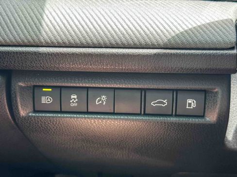 Used 2025 Toyota Camry SE w/ Convenience Package FWD image 33