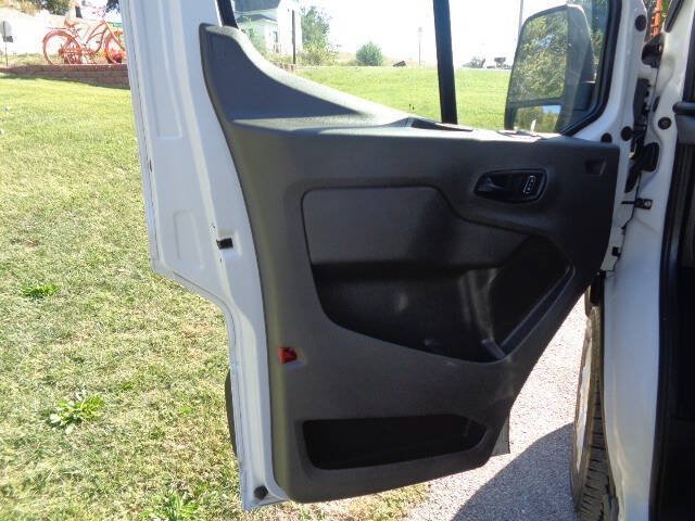 Used 2025 Ford Transit 350 XLT RWD image 14