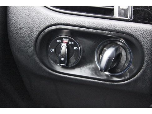 Used 2020 Porsche Macan S image 21