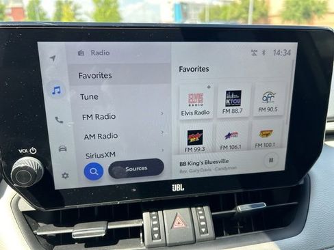 Used 2024 Toyota RAV4 Limited w/ Advanced Technology Package image 15