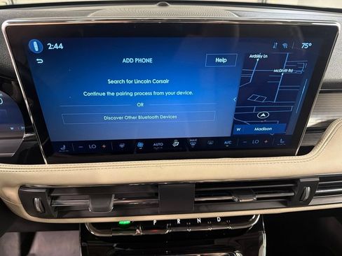 Certified 2025 Lincoln Corsair AWD w/ Equipment Group 101A image 10