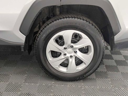Used 2024 Toyota RAV4 LE AWD/4WD image 14
