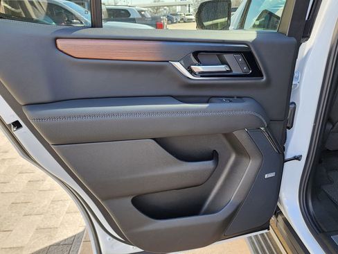 New 2026 GMC Yukon Denali image 50