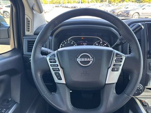 Used 2024 Nissan Titan SV w/ SV Convenience Package AWD/4WD image 13
