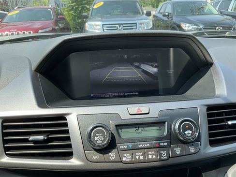 Used 2014 Honda Odyssey LX image 18