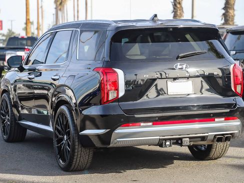 Used 2023 Hyundai Palisade Calligraphy image 8