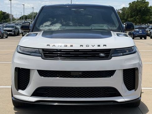 Used 2024 Land Rover Range Rover Sport AWD/4WD image 8