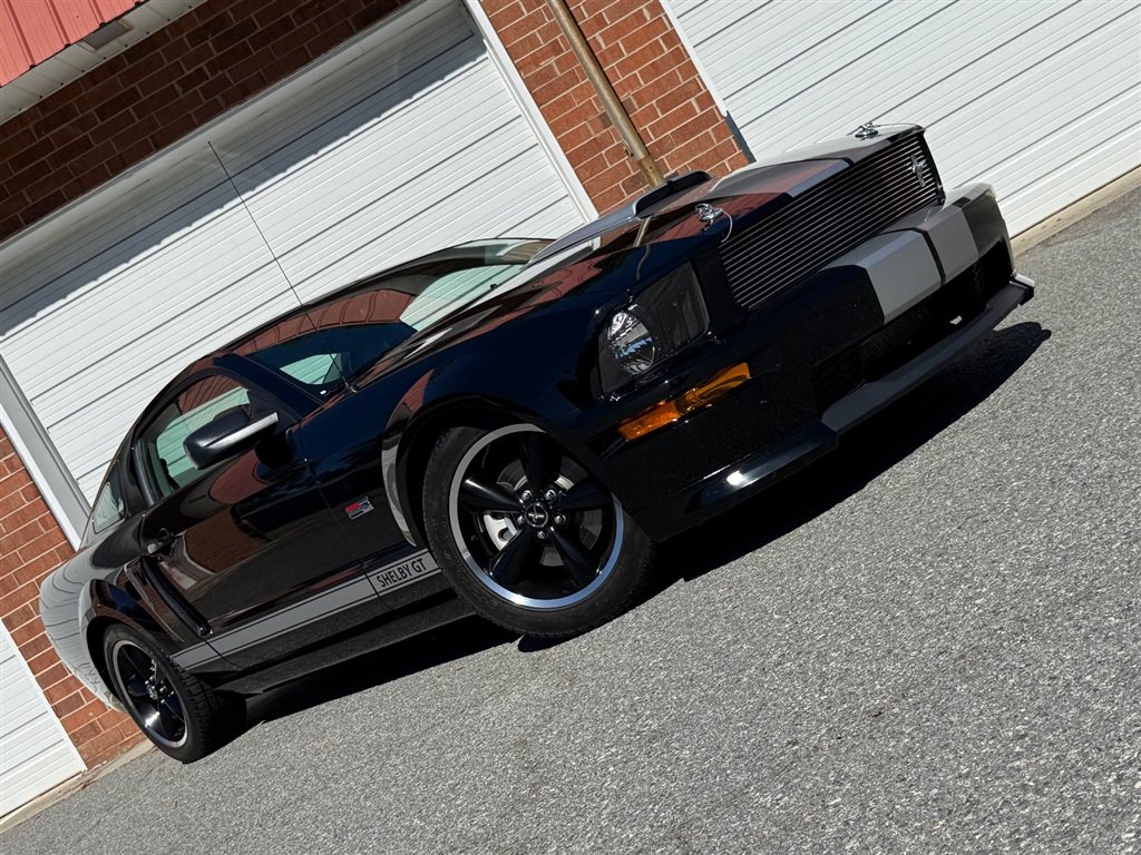Used 2007 Ford Mustang GT RWD image 26