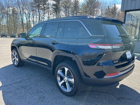 New 2026 Jeep Grand Cherokee Limited AWD/4WD image 7