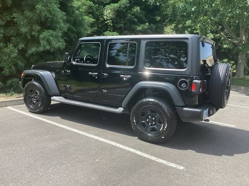 Used 2025 Jeep Wrangler Unlimited Sport AWD/4WD image 7