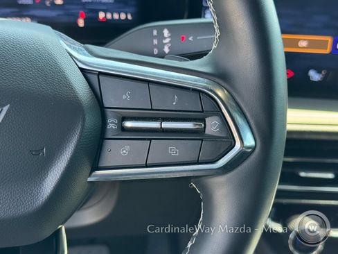 Used 2025 Chevrolet Traverse LT AWD/4WD image 22