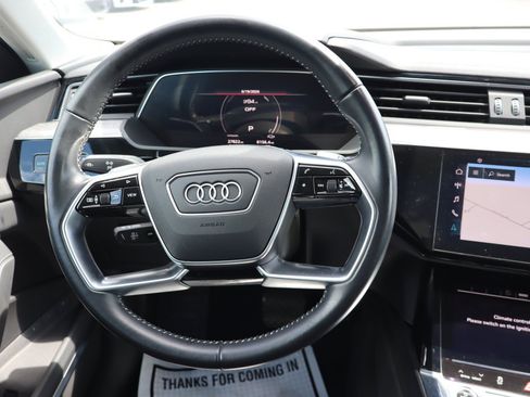 Used 2021 Audi e-tron Premium Plus w/ Premium Plus Package AWD/4WD image 11