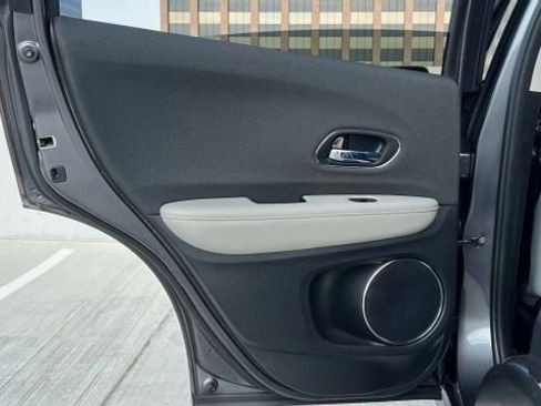 Used 2019 Honda HR-V EX image 65