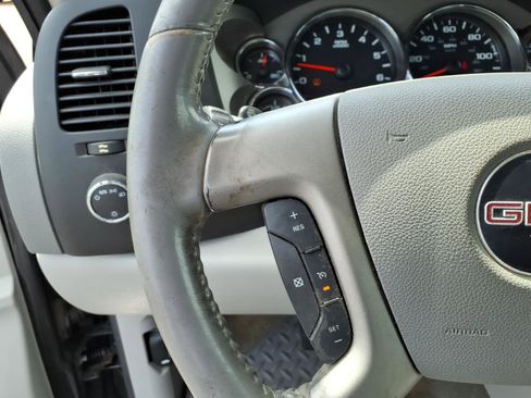 Used 2011 GMC Sierra 1500 SLE w/ Power Tech Package image 9