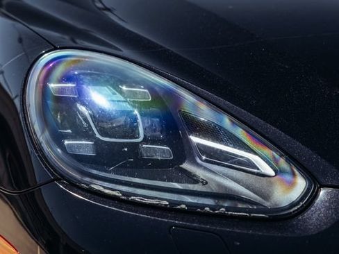 Used 2016 Porsche Cayenne Turbo AWD/4WD image 38