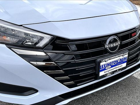 Used 2023 Nissan Versa SR w/ Trunk Package image 35