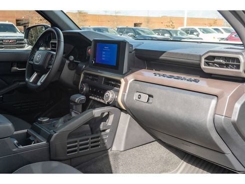 Used 2024 Toyota Tacoma TRD Sport image 16