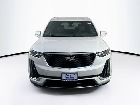 Used 2021 Cadillac XT6 Premium Luxury image 2