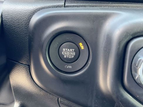 Certified 2022 Jeep Wrangler Unlimited Sahara image 25