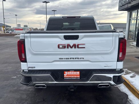 Used 2022 GMC Sierra 1500 SLT w/ X31 Off-Road Package image 3