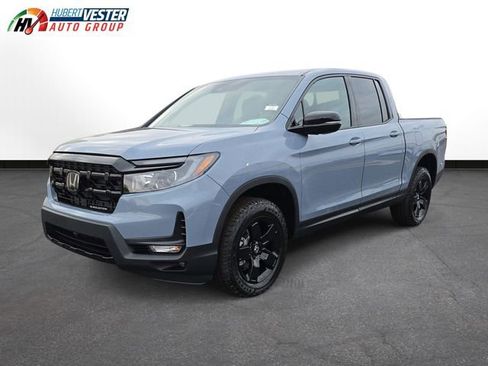 New 2026 Honda Ridgeline Black Edition image 2