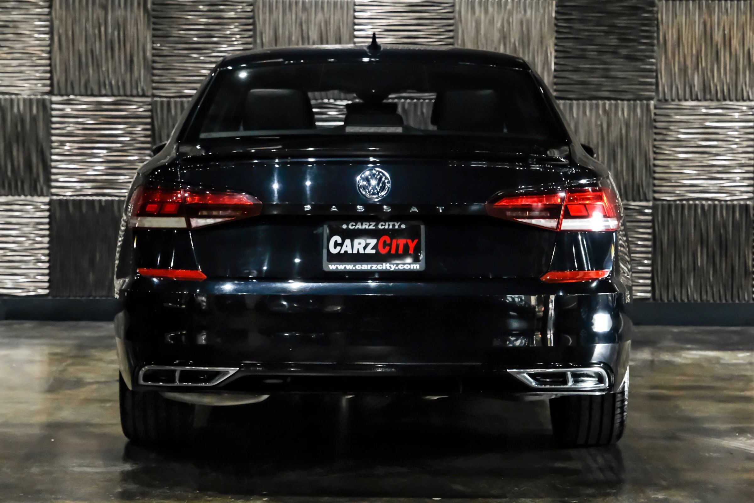 Used 2022 Volkswagen Passat 2.0T R-Line FWD image 9