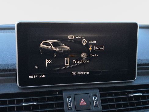 Used 2020 Audi Q5 e Premium Plus w/ Premium Plus Package image 28