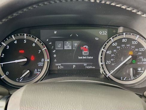 Used 2021 Toyota Highlander XLE AWD/4WD image 13