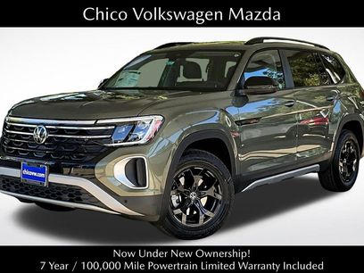 New 2025 Volkswagen Atlas Peak Edition SE