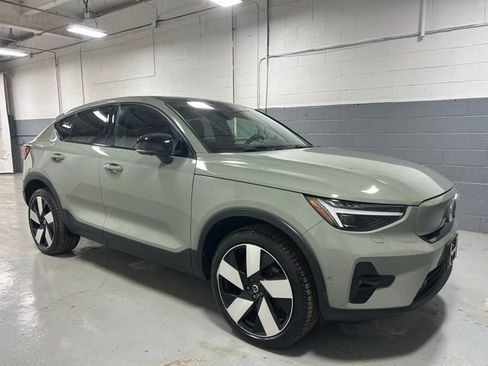 Used 2023 Volvo C40 P8 Recharge Ultimate w/ Protection Package Premier image 4