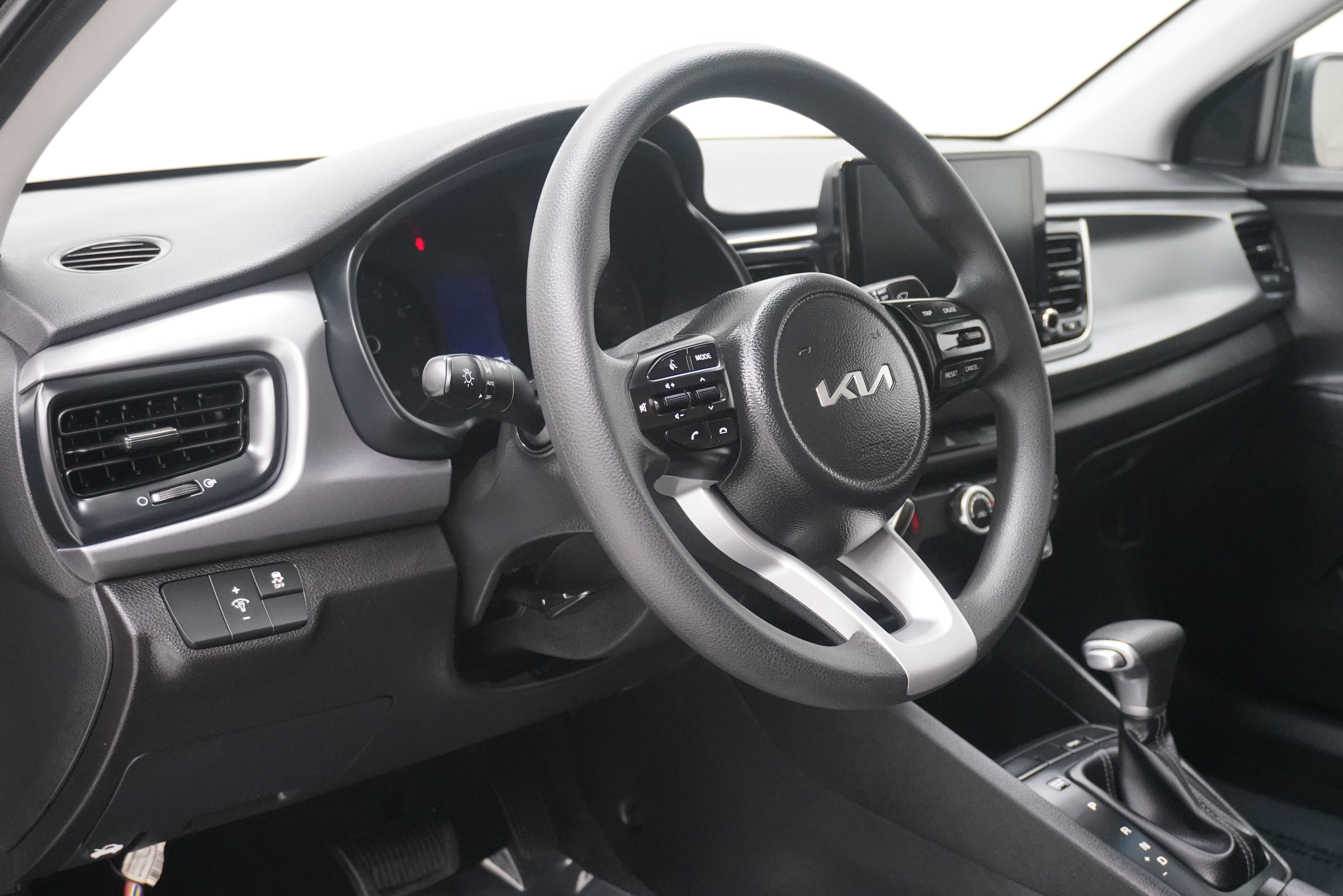 Used 2023 Kia Rio S FWD image 6