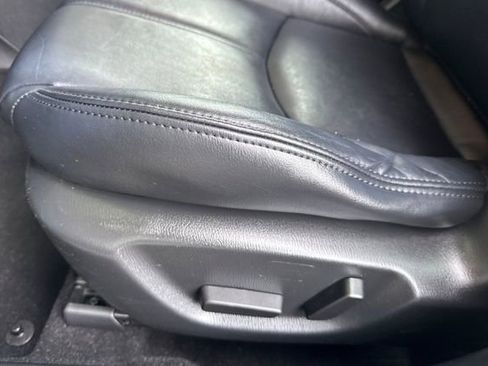 Used 2018 MAZDA MAZDA3 Touring FWD image 13