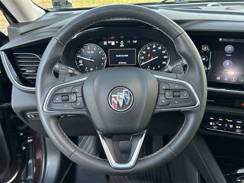 Used 2021 Buick Envision Avenir image 18