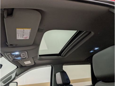 Used 2020 Chevrolet Silverado 2500 LTZ w/ LTZ Premium Package image 18