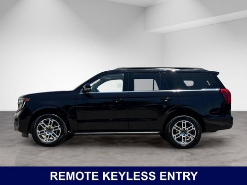 Used 2025 Ford Expedition Active AWD/4WD image 3