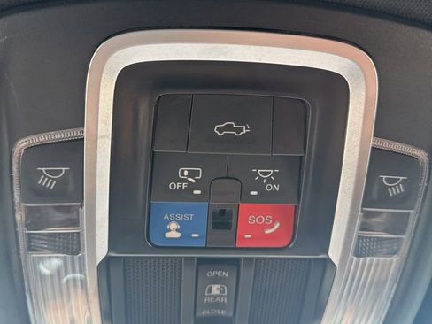 Used 2022 RAM 3500 Limited AWD/4WD image 28