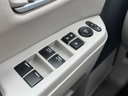 Used 2011 Honda Pilot EX-L image 19