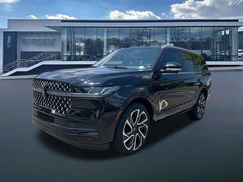 New 2026 Lincoln Navigator Black Label AWD/4WD image 3