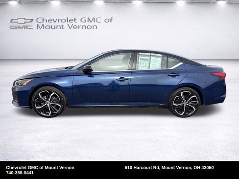 Used 2023 Nissan Altima 2.5 SR image 2