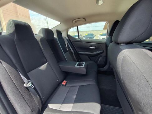 Used 2021 Nissan Sentra SV FWD image 38