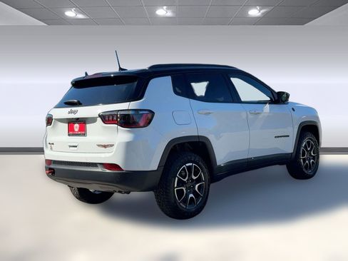 New 2026 Jeep Compass Trailhawk image 9