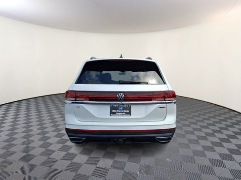 Used 2026 Volkswagen Atlas SE AWD/4WD image 6