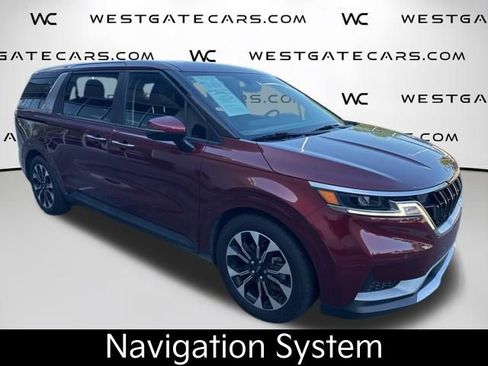 Used 2024 Kia Carnival EX FWD image 4