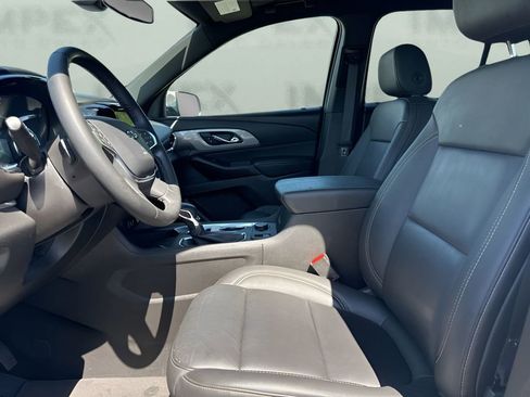 Used 2023 Chevrolet Traverse LT w/ Midnight/Sport Edition AWD/4WD image 9