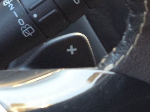 Used 2018 Ford Explorer Platinum image 34