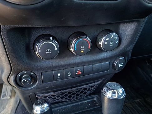 Used 2017 Jeep Wrangler Unlimited Sport w/ Quick Order Package 24S AWD/4WD image 10
