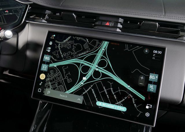 New 2026 Land Rover Range Rover Sport SE AWD/4WD image 15