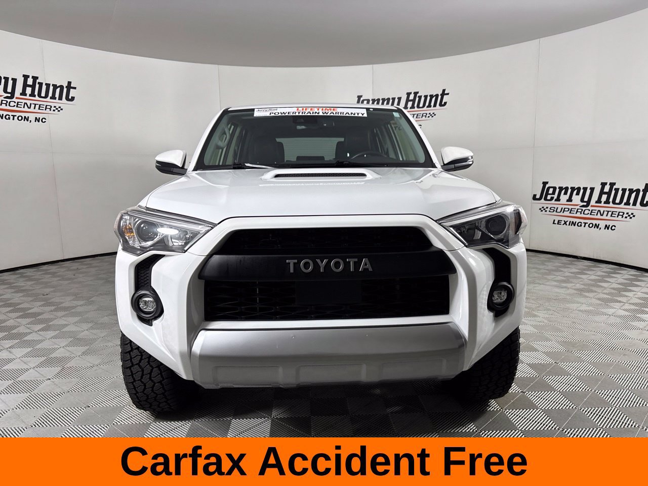 Used 2024 Toyota 4Runner TRD Off-Road Premium w/ Moonroof Package AWD/4WD image 3