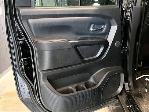 Used 2021 Nissan Titan PRO-4X w/ Pro-4x Convenience Package image 21